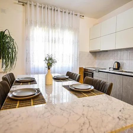 Alba Dom wakacyjny Szkodra